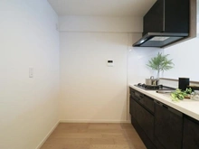 【神奈川県/川崎市麻生区白山】新ゆりグリーンタウン　さつき街区 2号棟 キッチン