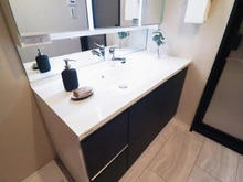 【神奈川県/川崎市麻生区白山】新ゆりグリーンタウン　さつき街区 2号棟 洗面室