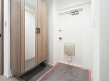 【神奈川県/川崎市麻生区白山】新ゆりグリーンタウン　さつき街区 2号棟 玄関