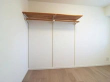 【神奈川県/川崎市麻生区白山】新ゆりグリーンタウン　さつき街区 2号棟 洋室：約5.5帖