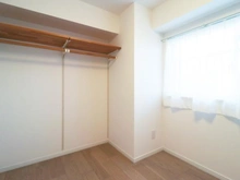 【神奈川県/川崎市麻生区白山】新ゆりグリーンタウン　さつき街区 2号棟 洋室：約4.4帖