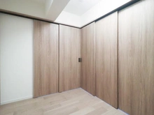 【神奈川県/川崎市麻生区白山】新ゆりグリーンタウン　さつき街区 2号棟 洋室：約4.0帖