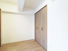 【神奈川県/川崎市麻生区白山】新ゆりグリーンタウン　さつき街区 2号棟 洋室：約4.0帖