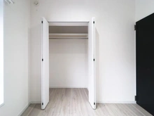 【神奈川県/川崎市麻生区高石】第2百合ヶ丘ハイツ 2号棟 洋室：約6.0帖