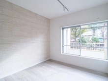 【神奈川県/川崎市麻生区高石】第2百合ヶ丘ハイツ 2号棟 洋室：約7.0帖
ウォークインクローゼット付き