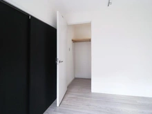 【神奈川県/川崎市麻生区高石】第2百合ヶ丘ハイツ 2号棟 洋室：約7.0帖
ウォークインクローゼット付き