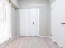 【神奈川県/川崎市多摩区東三田】レイディアントシティ向ケ丘遊園 イタリア街区 サービスルーム（納戸）