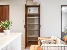 【神奈川県/川崎市多摩区登戸】ダイアパレスタピオ向ケ丘遊園 LDK：収納