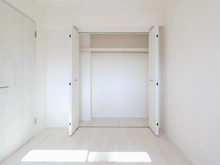 【東京都/多摩市落合】カインドステージ京王多摩センター 洋室：約6.2帖