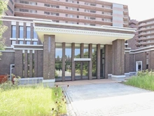 【東京都/町田市南大谷】ユニヴェルシオール学園の丘 センターサウスコート エントランス