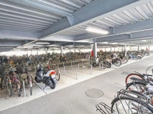 【東京都/町田市南大谷】ユニヴェルシオール学園の丘 センターサウスコート 駐輪場