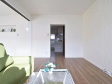 【神奈川県/川崎市多摩区枡形】生田明王台ハイツ B棟 LDK：約12.2帖
※家具調度品等は販売価格に含まれておりません