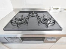 【神奈川県/川崎市多摩区枡形】生田明王台ハイツ B棟 キッチン：三口コンロ