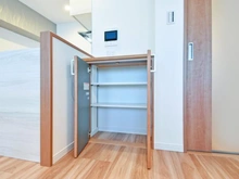 【神奈川県/川崎市多摩区登戸新町】ドメス登戸弐番館 LDK：収納