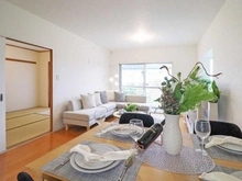 【東京都/多摩市鶴牧】エステート鶴牧5-37 リビング・ダイニング