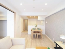 【神奈川県/川崎市幸区塚越】川崎セントラルコーポ LDK：約12.7帖
※家具調度品等は販売価格に含まれておりません