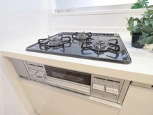 【神奈川県/川崎市幸区塚越】川崎セントラルコーポ キッチン：三口コンロ