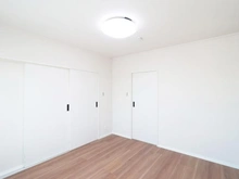 【神奈川県/横浜市旭区白根町】ガーデンテラス白根台 9号棟 洋室：約6.0帖
ウォークインクローゼット付き