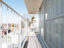 【神奈川県/横浜市旭区白根町】ガーデンテラス白根台 9号棟 バルコニー：ＬＤＫ側