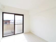 【東京都/八王子市追分町】朝日八王子マンション 洋室：約5.9帖