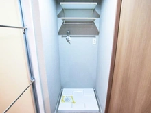 【東京都/町田市小山町】ザ・ヴィスタ町田の杜 洗面室：洗濯機置場