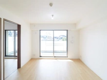 【東京都/江戸川区篠崎町】アデニウム篠崎 リビング・ダイニング：約12.0帖
床暖房付き