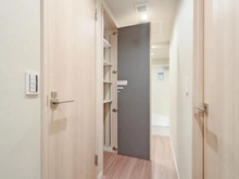 【東京都/世田谷区北烏山】パークアベニュー芦花公園 壱番館 廊下：収納