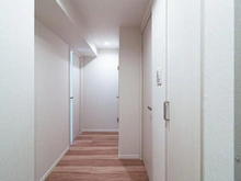 【東京都/多摩市乞田】ライオンズヴィアーレ多摩永山 廊下