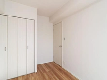 【東京都/多摩市乞田】ライオンズヴィアーレ多摩永山 洋室：約5.0帖