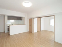 【神奈川県/横浜市港南区野庭町】コスモ上永谷 LDK：約12.5帖