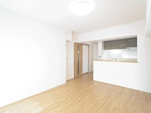 【神奈川県/横浜市港南区野庭町】コスモ上永谷 LDK：約12.5帖