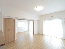 【神奈川県/横浜市港南区野庭町】コスモ上永谷 リビング・ダイニング