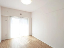 【神奈川県/横浜市港南区野庭町】コスモ上永谷 洋室：約6.0帖