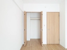 【神奈川県/横浜市港南区野庭町】コスモ上永谷 洋室：約6.0帖