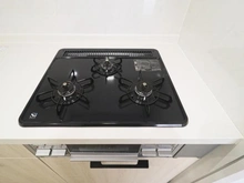 【神奈川県/川崎市麻生区白山】新ゆりグリーンタウンさつき街区 2号棟 キッチン：三口コンロ