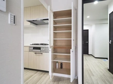 【神奈川県/川崎市麻生区白山】新ゆりグリーンタウンさつき街区 2号棟 LDK：収納