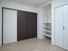 【東京都/府中市四谷】ルイシャトレ府中フェアリーコート 洋室：約6.0帖