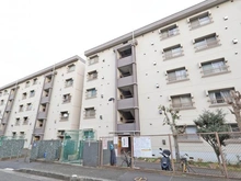 【神奈川県/川崎市宮前区南平台】平住宅 2号棟 外観