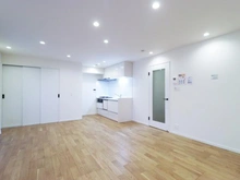 【神奈川県/川崎市宮前区南平台】平住宅 2号棟 LDK：約17.3帖