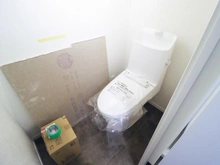 【神奈川県/川崎市宮前区南平台】平住宅 2号棟 トイレ：リフォーム中