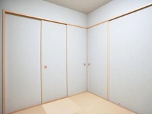 【東京都/多摩市鶴牧】ジオ多摩センター 和室：約5.1帖