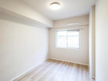 【神奈川県/横浜市栄区上郷町】港南台プリンスハイツ 5号館 洋室：約5.4帖