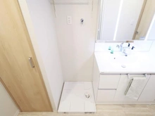 【神奈川県/横浜市栄区上郷町】港南台プリンスハイツ 5号館 洗面室：洗濯機置場