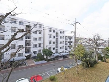 【神奈川県/横浜市栄区上郷町】港南台プリンスハイツ 5号館 眺望：LDK側バルコニーから