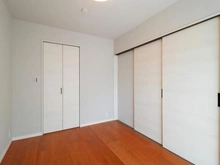 【神奈川県/海老名市杉久保北】南えびな杉久保サンパルク650B街区3号 洋室：約5.2帖
ウォークインクローゼット付き