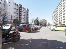 【東京都/狛江市東野川】狛江ハイタウン 2号棟 駐車場