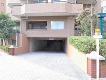 【東京都/目黒区青葉台】パルテール目黒青葉台 駐車場