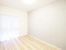 【神奈川県/藤沢市本藤沢】ロータリーパレス藤沢 洋室：約6.0帖
ウォークインクローゼット付き