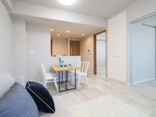 【神奈川県/川崎市川崎区大師本町】シャリエ川崎大師 LDK：約13.5帖
床暖房付き