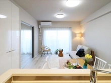 【神奈川県/川崎市川崎区大師本町】シャリエ川崎大師 LDK：約13.5帖
床暖房付き